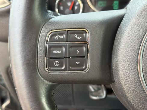 Used 2012 Jeep Wrangler Unlimited Sahara w/ Connectivity Group AWD/4WD image 28
