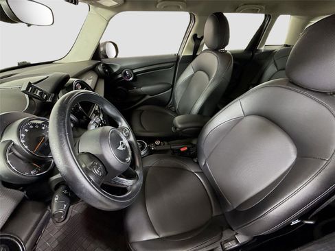 Used 2016 MINI Cooper 4-Door Hardtop image 12