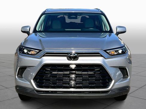 Certified 2025 Toyota Grand Highlander XLE image 4