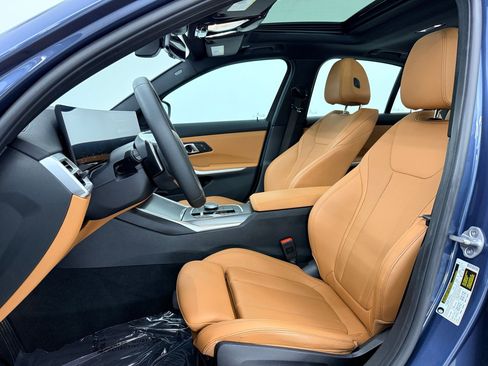 Certified 2025 BMW 330i Sedan RWD image 5