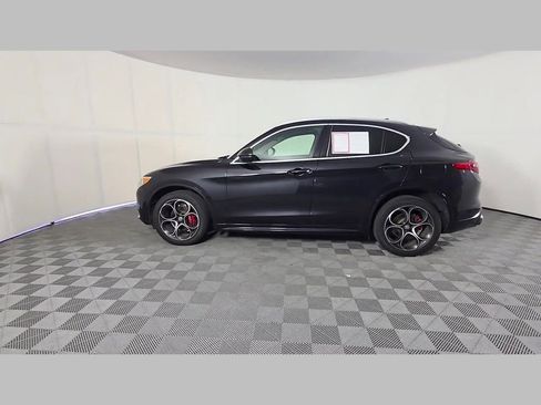 Used 2020 Alfa Romeo Stelvio Ti w/ Active Blind Spot Package AWD/4WD image 47