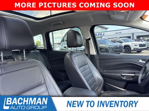 Used 2017 Ford C-MAX Titanium w/ Equipment Group 301A FWD image 5