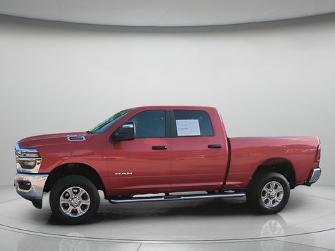 Used 2026 RAM 2500 Big Horn AWD/4WD image 15