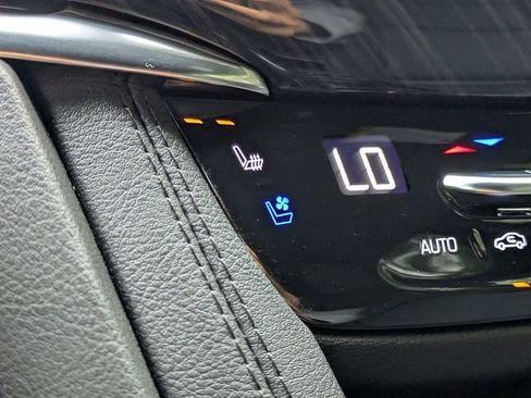 Certified 2024 Cadillac XT6 Premium Luxury w/ Technology Package AWD/4WD image 23