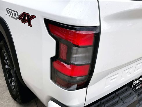 Used 2024 Nissan Frontier PRO-4X w/ Off-Road Protection Package image 28