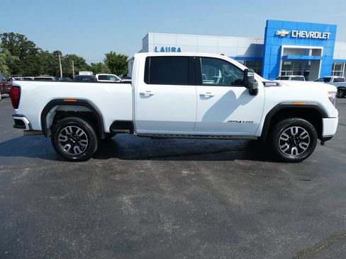 Certified 2022 GMC Sierra 2500 AT4 w/ AT4 Premium Plus Package AWD/4WD image 4