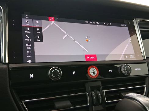 New 2026 Porsche Macan image 21