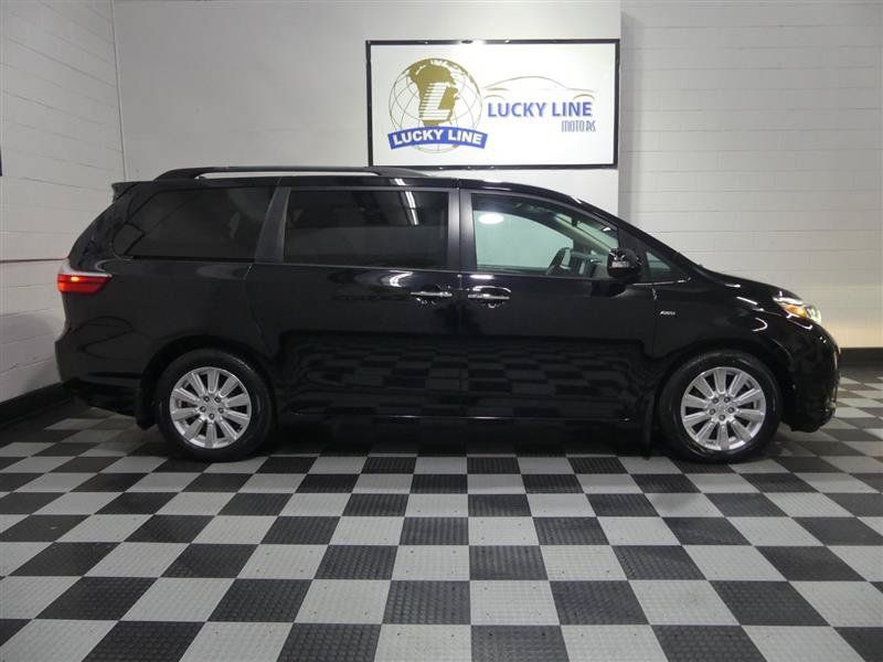 Used 2017 Toyota Sienna Limited Premium AWD/4WD image 6
