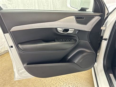 Used 2023 Volvo XC90 B5 Core w/ Climate Package image 23
