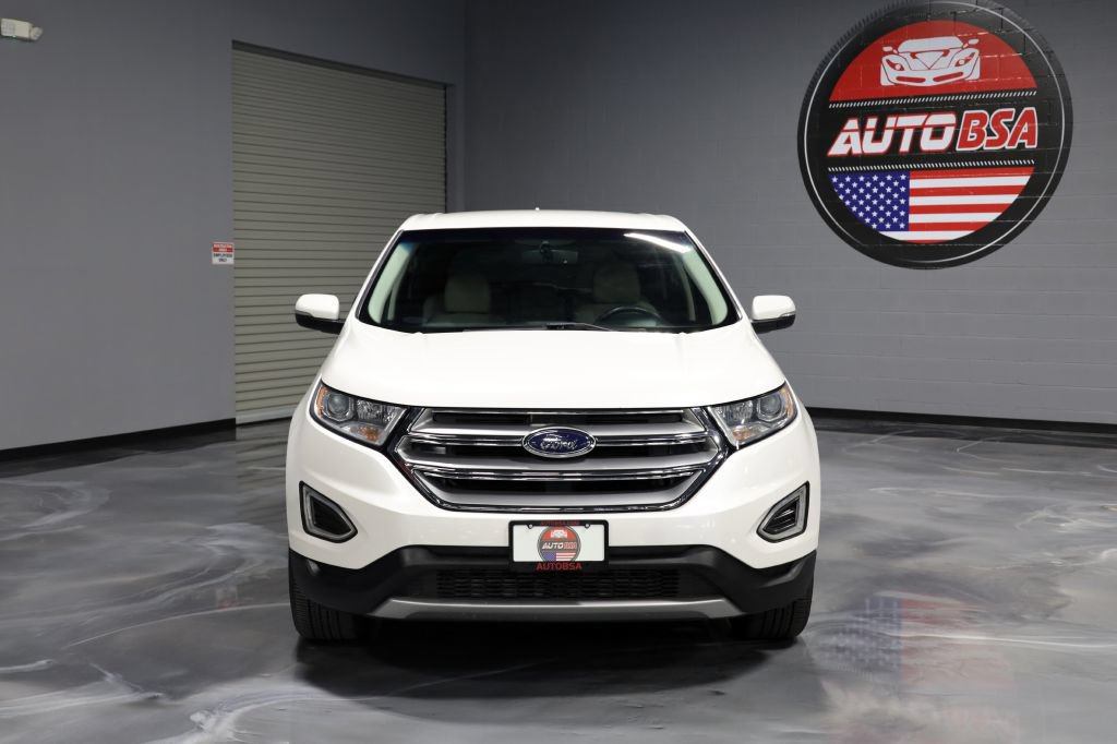 Used 2018 Ford Edge Titanium w/ Technology Package FWD image 2