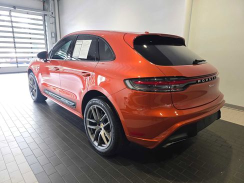 Used 2025 Porsche Macan AWD/4WD image 3