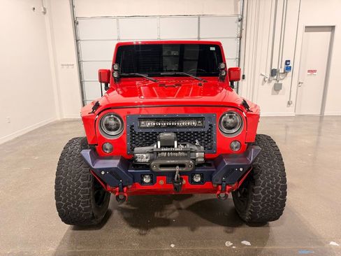 Used 2016 Jeep Wrangler Unlimited Sahara w/ Connectivity Group image 2