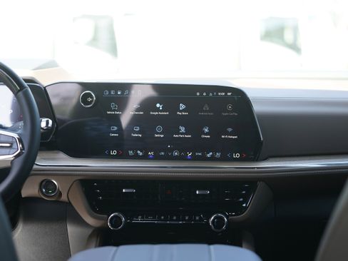 New 2026 Chevrolet Suburban High Country AWD/4WD image 27