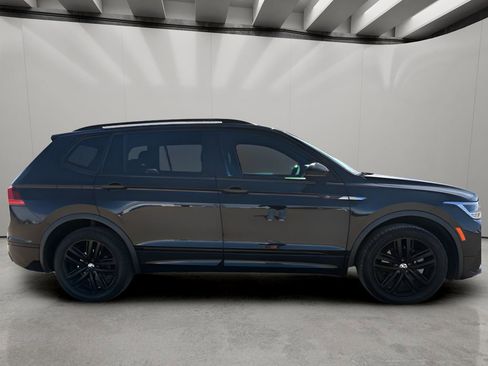 Used 2022 Volkswagen Tiguan SE R-Line image 6