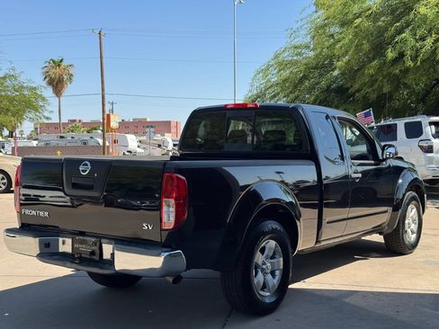 Used 2011 Nissan Frontier SV RWD image 6