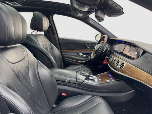 Used 2014 Mercedes-Benz S 550 Sedan w/ Sport Package image 41