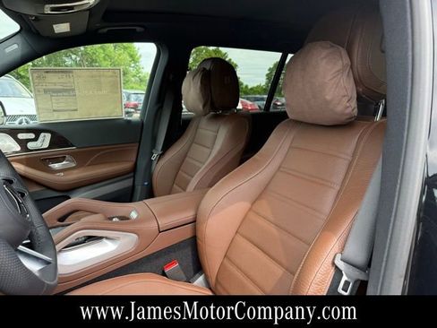 New 2026 Mercedes-Benz GLS 450 4MATIC image 12