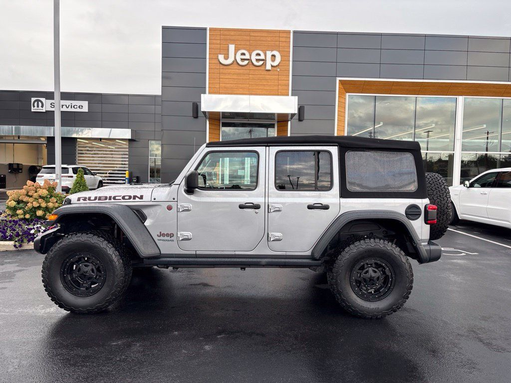 Used 2018 Jeep Wrangler Unlimited Rubicon AWD/4WD image 2