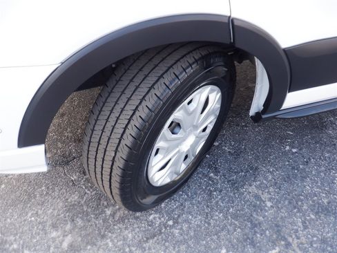 Used 2023 Ford Transit 350 XLT image 17