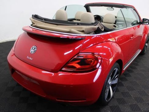 Used 2013 Volkswagen Beetle 2.0T FWD image 8