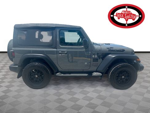 Used 2019 Jeep Wrangler Sport AWD/4WD image 8