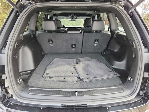 Used 2023 Jeep Grand Cherokee Altitude image 27