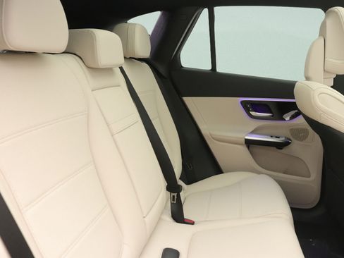 New 2026 Mercedes-Benz GLC 300 image 8
