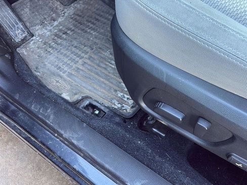 Used 2017 Subaru Forester 2.5i Premium w/ All-Weather Package image 23