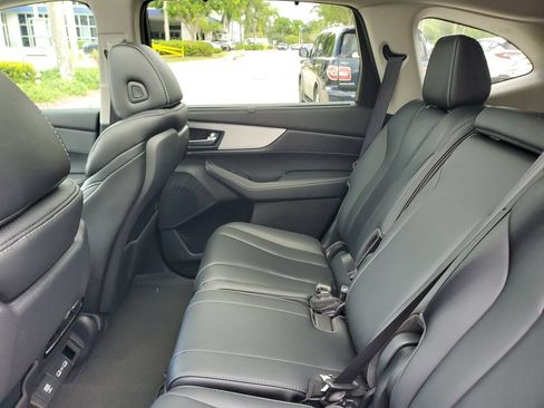 Certified 2024 Acura MDX w/ Technology Package FWD image 11