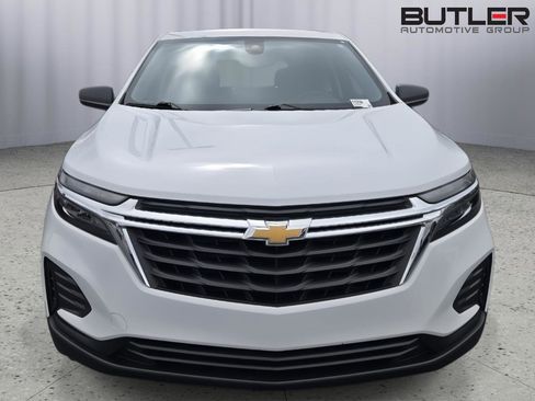 Used 2024 Chevrolet Equinox LS image 2