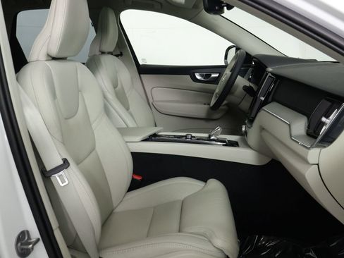 Used 2024 Volvo XC60 T8 Ultimate w/ Protection Package Premier AWD/4WD image 29