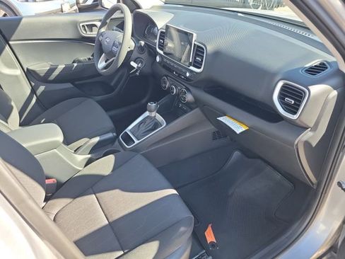New 2026 Hyundai Venue SE image 16