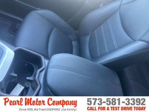 Used 2025 Toyota RAV4 Limited w/ Advanced Technology Package AWD/4WD image 20