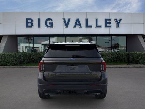 New 2026 Ford Explorer ST-Line w/ ST-Line Street Pack image 5