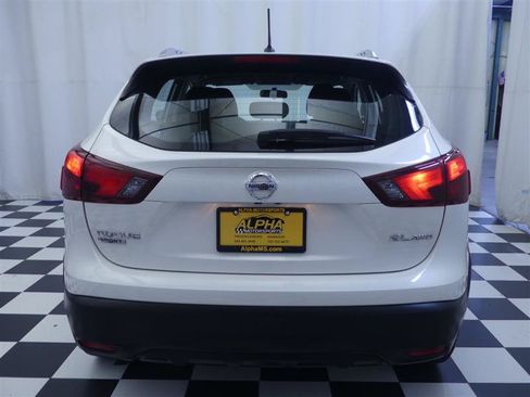 Used 2017 Nissan Rogue Sport SL AWD/4WD image 6