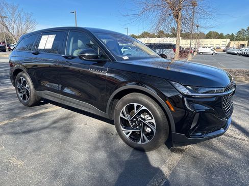 Used 2025 Lincoln Nautilus Premier w/ Equipment Group 102A image 1