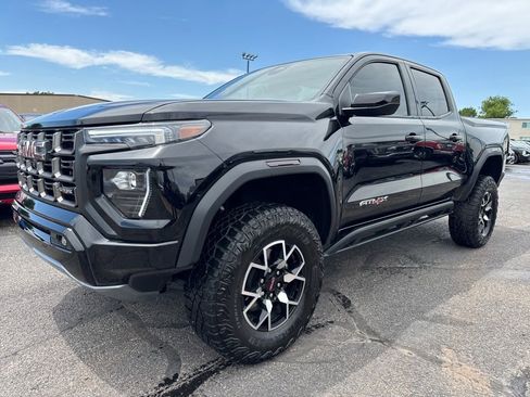 Used 2023 GMC Canyon AT4X AWD/4WD image 3