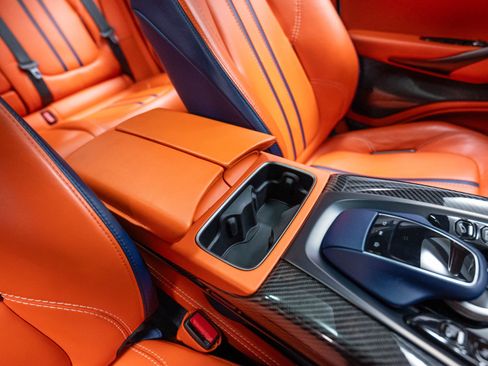 Used 2021 Aston Martin DBX AWD/4WD image 46