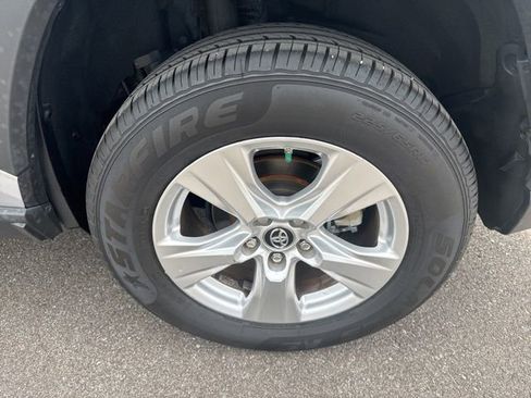 Used 2019 Toyota RAV4 XLE image 11