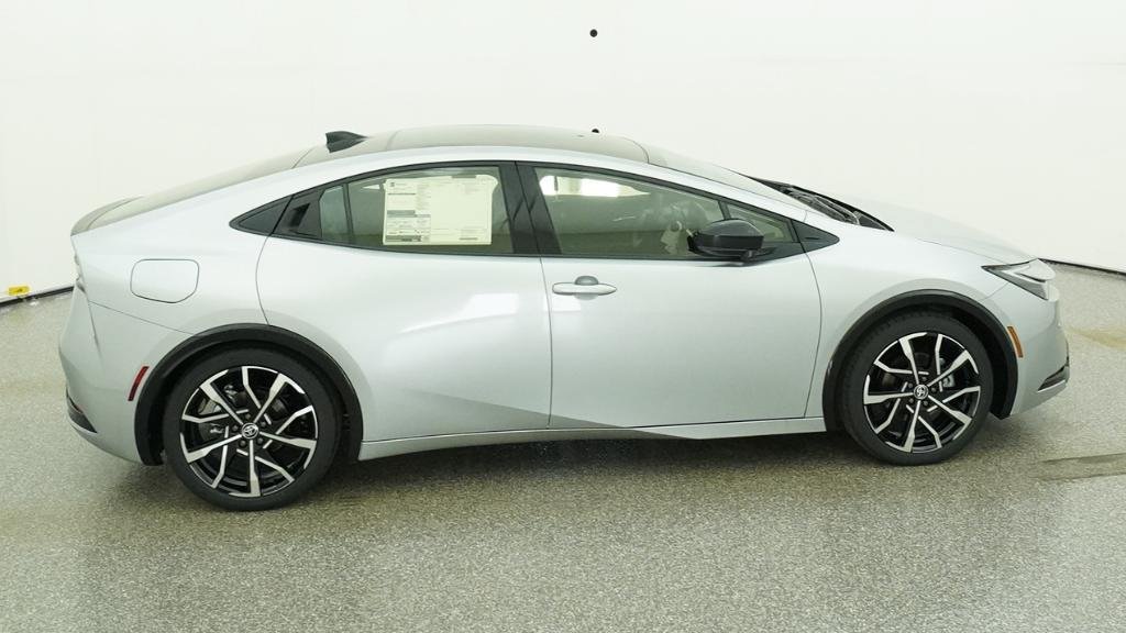 New 2026 Toyota Prius Plug-In Hybrid FWD image 44