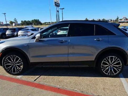 Certified 2025 Cadillac XT4 Sport image 5