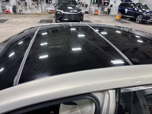 Certified 2023 Lexus ES 350 w/ Premium Package image 32