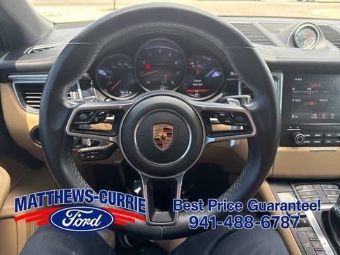 Used 2018 Porsche Macan AWD/4WD image 15