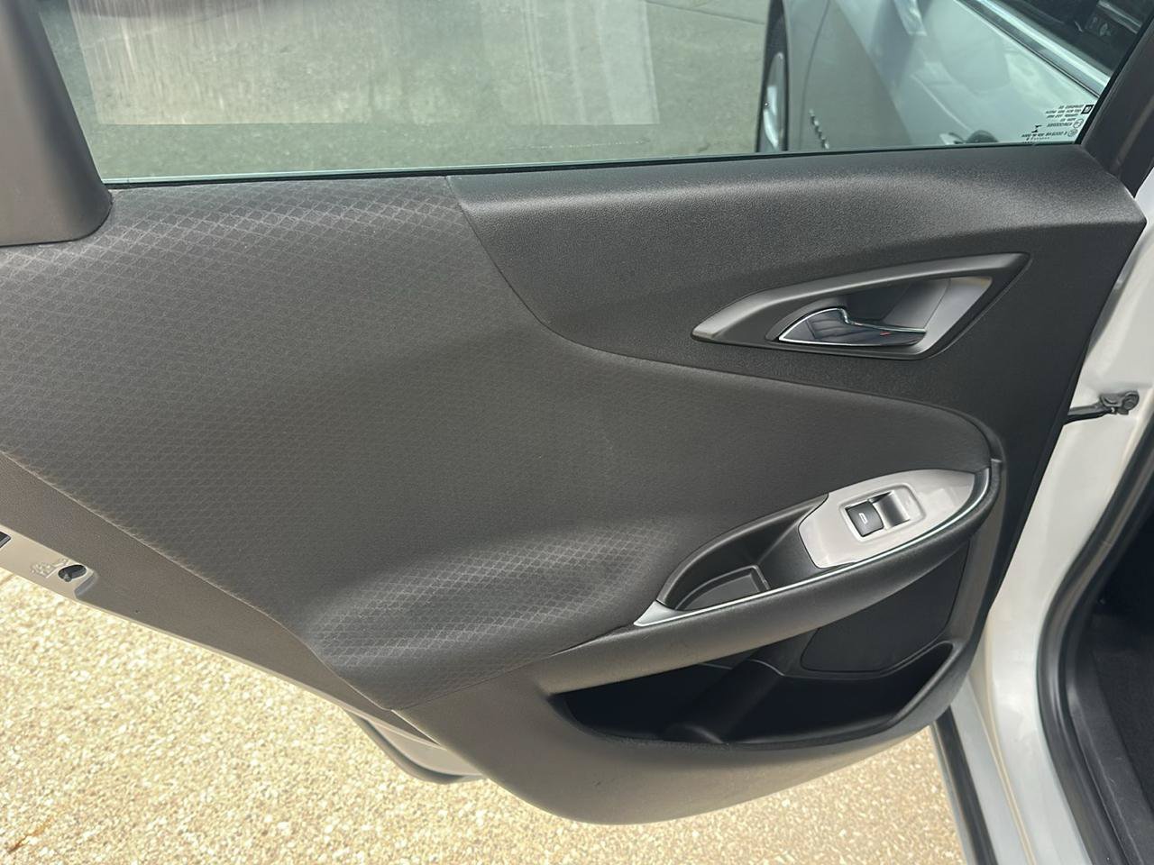 Used 2018 Chevrolet Malibu LT FWD image 14
