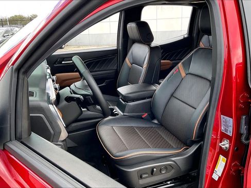 Used 2026 GMC Canyon AT4 w/ Technology Plus Package image 16