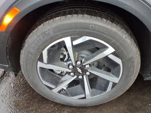 New 2026 Chevrolet Equinox EV LT image 9