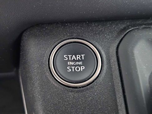 Used 2025 Land Rover Defender 110 X-Dynamic SE image 29