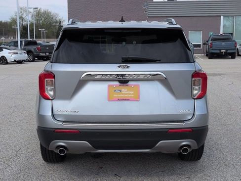 Used 2022 Ford Explorer Limited w/ Equipment Group 301A AWD/4WD image 7