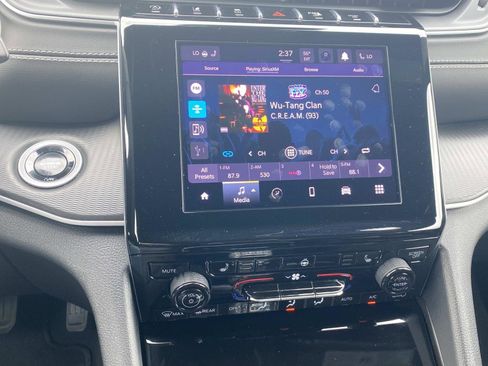 Certified 2025 Jeep Grand Cherokee Altitude image 37