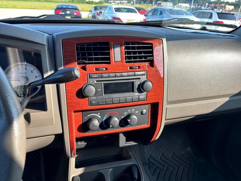 Used 2005 Dodge Dakota SLT image 15